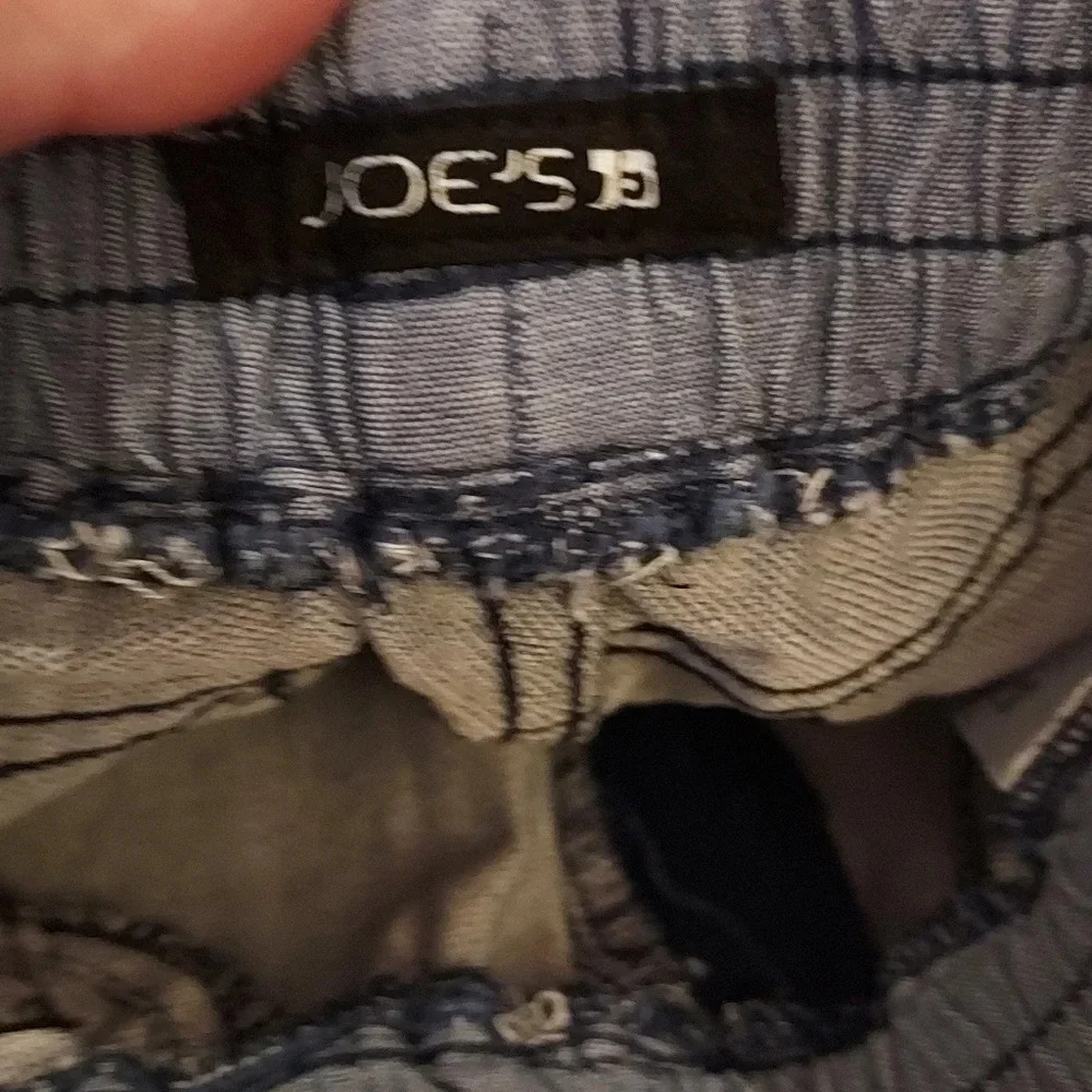 Joe's Toddler Boy 2 Piece Set, Long Sleeve and Jean Joggers in Size 2T
